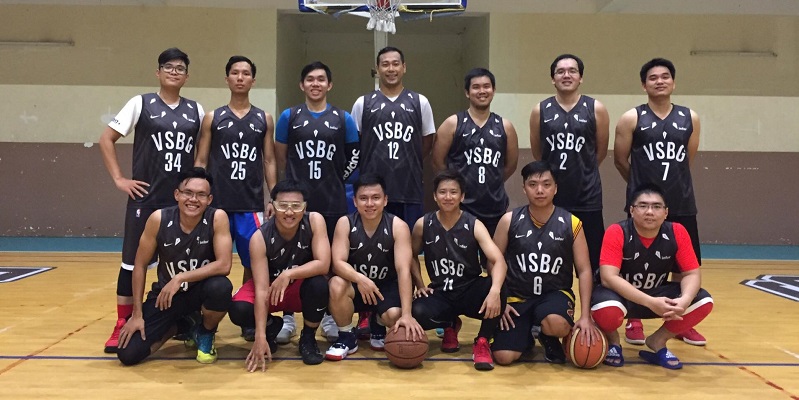 Play basketball